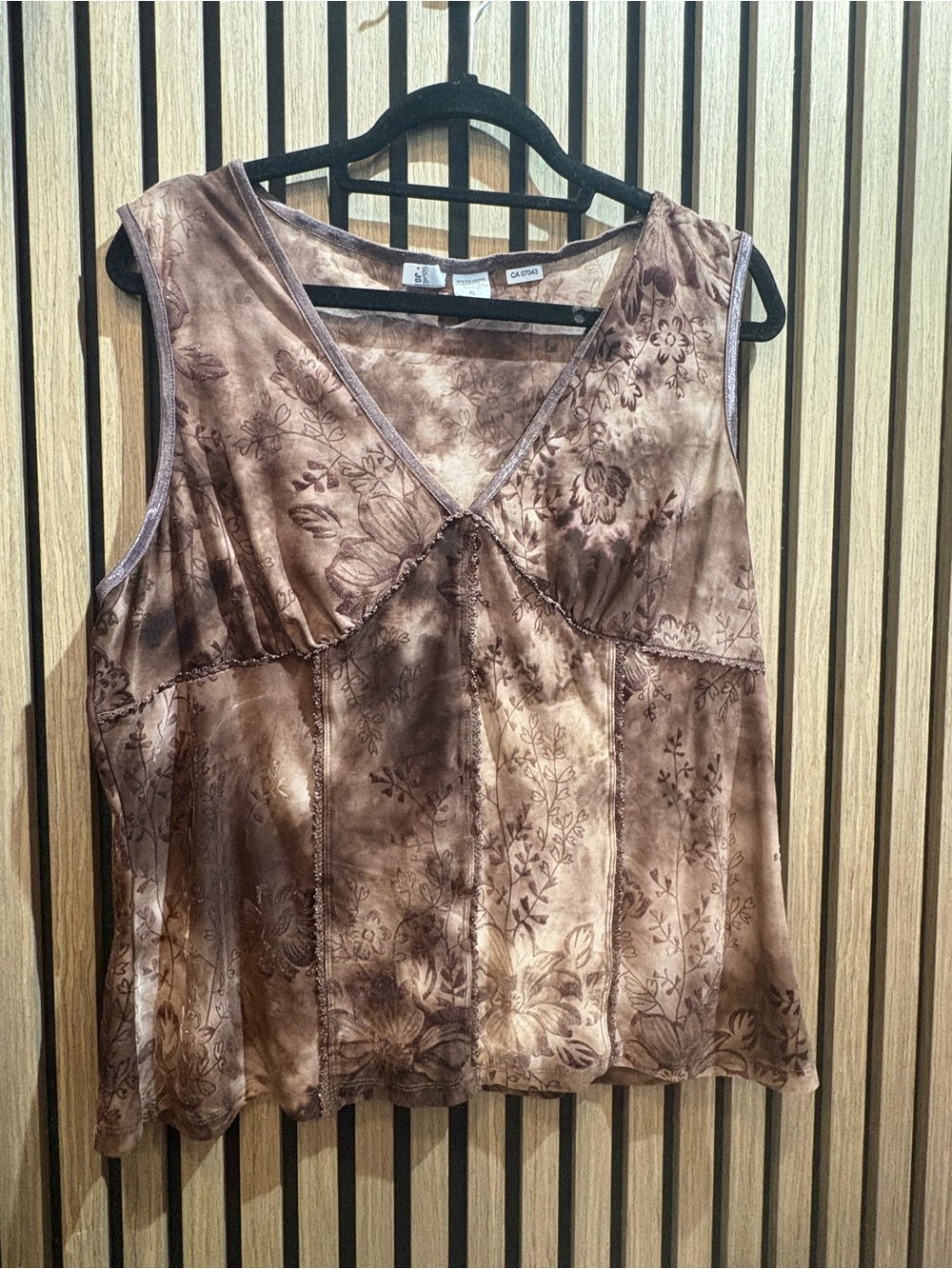 Floral V-Neck Sleeveless Camisole - Brown 90s